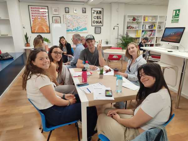 Group of students in an Intensive Spanish class